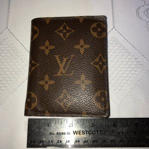 Louis Vuitton Men’s wallet